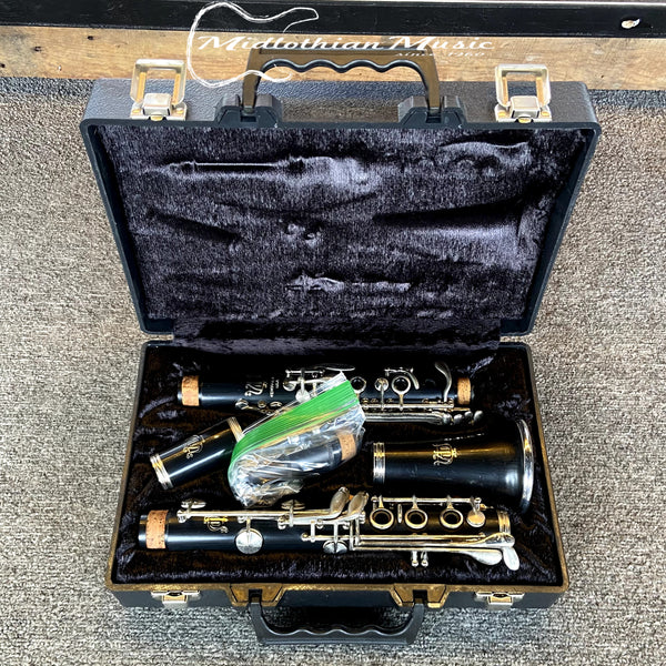 Vito Pre-Owned 7214 Bb Student Composite Clarinet #B12652 Very Good!