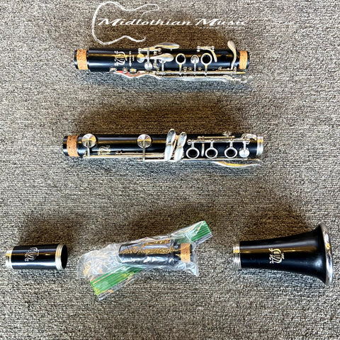 Vito Pre-Owned 7214 Bb Student Composite Clarinet #B12652 Very Good!