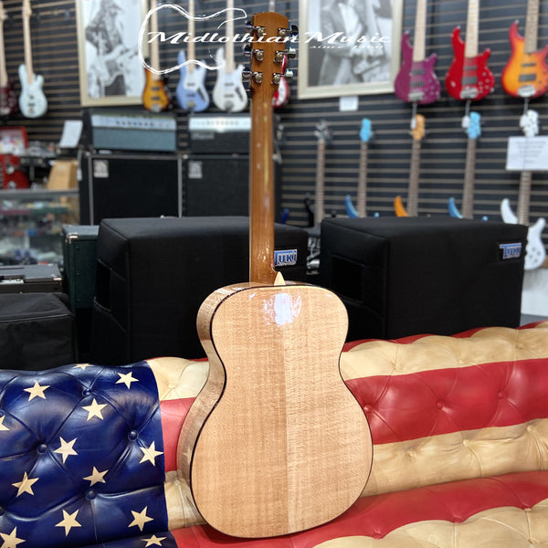 Larrivee OM-09 Silver Oak Custom 6-String Acoustic Guitar w/Case - Natural Gloss Finish (139382)