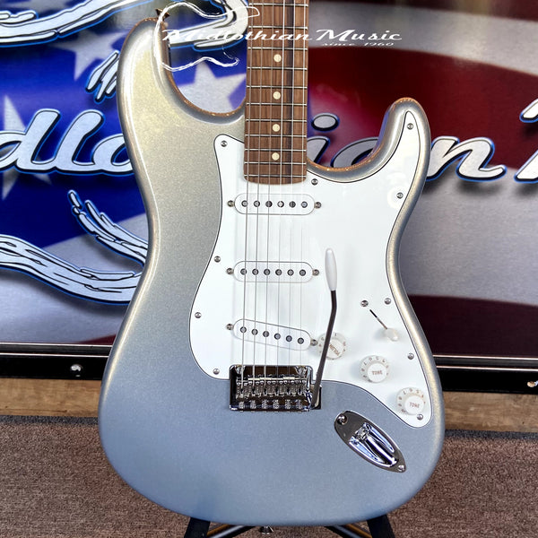 Fender - MIM 2021 - Player Stratocaster - Silver Gloss Finish USED