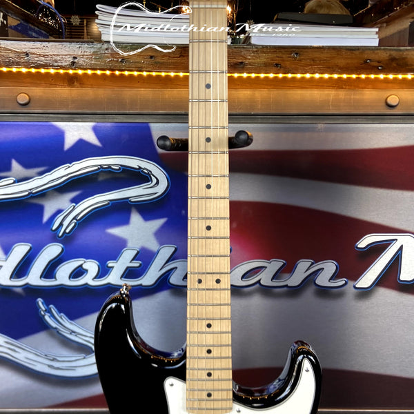 Fender USA 2004 Stratocaster Standard HSS - Black Finish w/Blue Fender Case USED