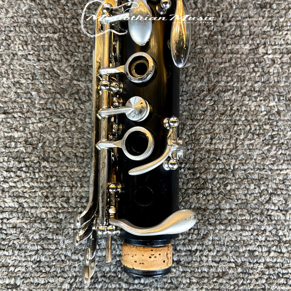 Vito Pre-Owned 7214 Bb Student Composite Clarinet #B12652 Very Good!