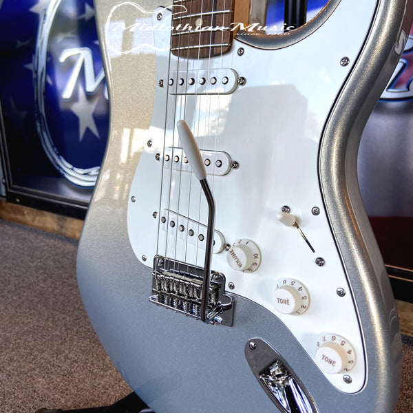 Fender - MIM 2021 - Player Stratocaster - Silver Gloss Finish USED
